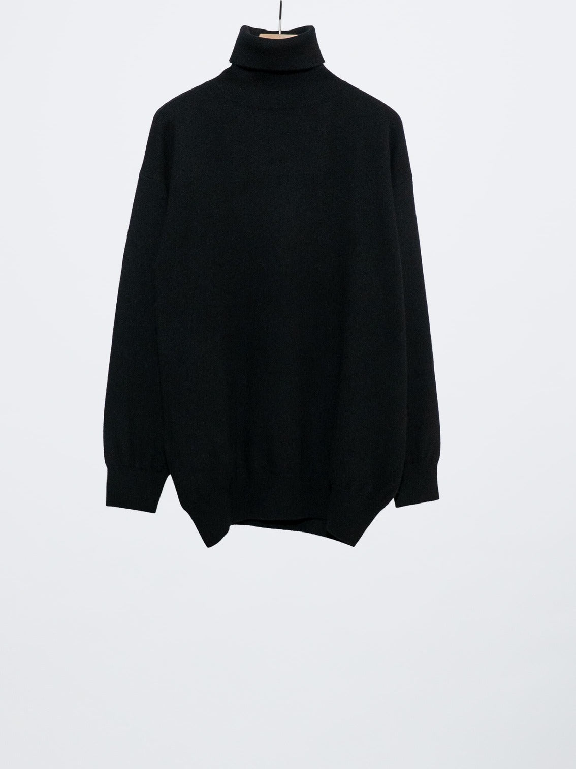 CASHMERE TURTLE NECK KNIT
