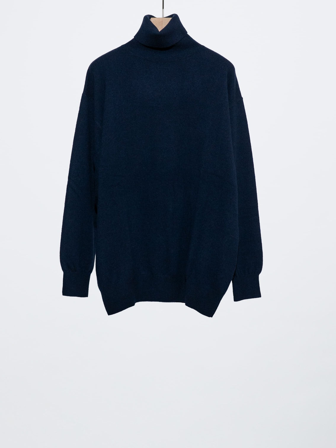 CASHMERE TURTLE NECK KNIT